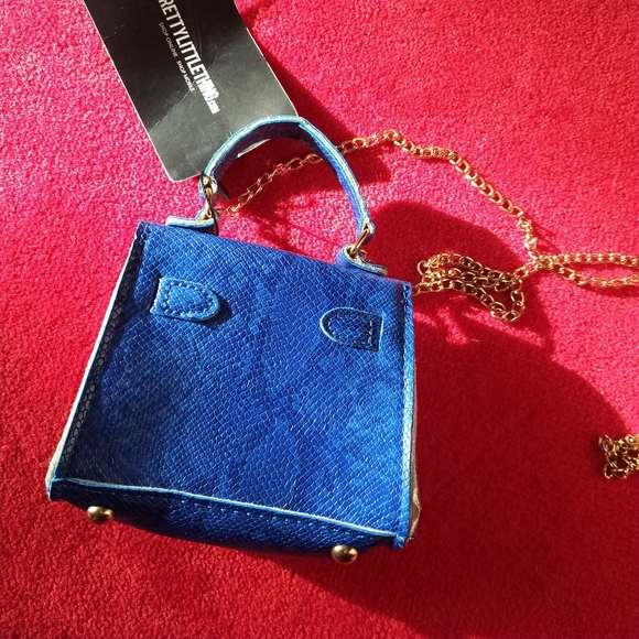 ❤️‍🔥🔥HURRY!! STORE CLOSE THIS WEEK😱!! PRETTY LITTLE THING BLUE MINI BAG - Picture 2 of 3